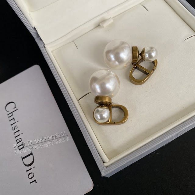 Dior飾品 迪奧經典熱銷新款復古字母CD耳釘耳環  zgd1315